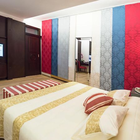 Luxury Apartments Pricna Praga Esterno foto
