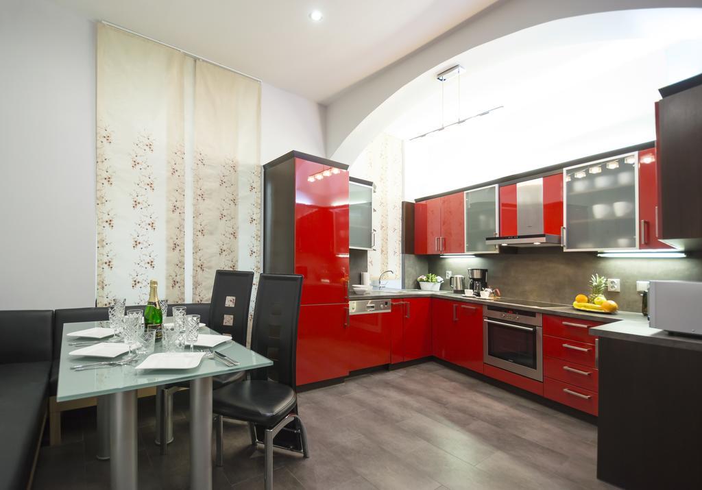 Luxury Apartments Pricna Praga Esterno foto